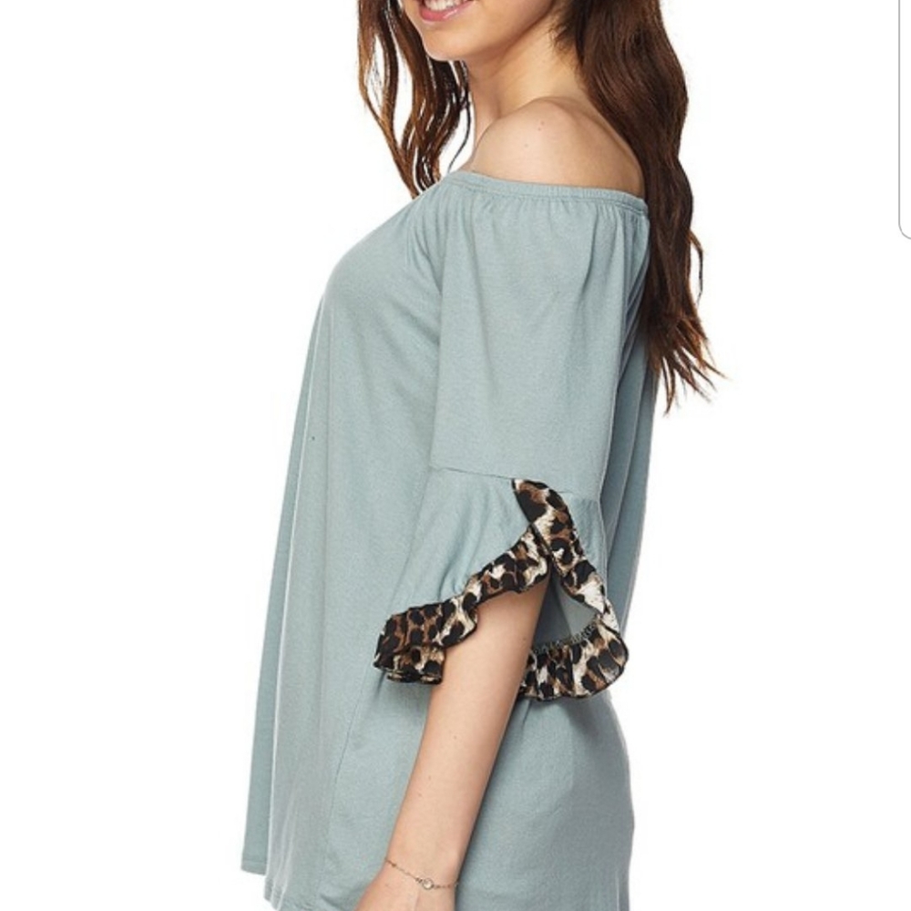 💙Gray Off or On Shoulder Tunic Top w/ Leopard - Picture 5 of 6